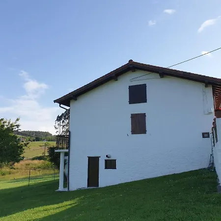 Сasa de vacaciones Casa Blanca Gueemes *