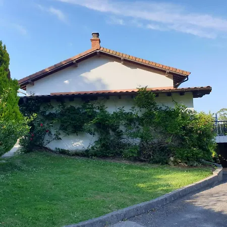 Casa Blanca Gueemes * Bareyo