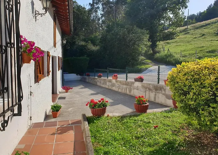 Casa Blanca Gueemes Bareyo