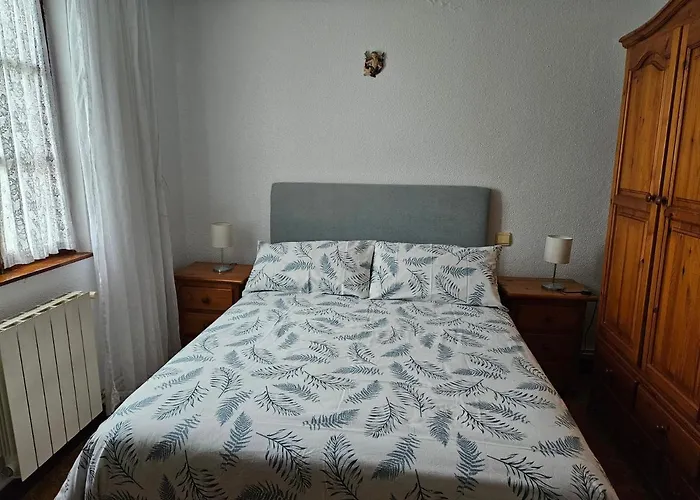 Semesterbostad Casa Blanca Gueemes Bareyo